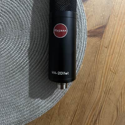 Up for sale is a beautiful pair of Mojave Audio MA-201fet large-diaphragm condenser microphones. image 5