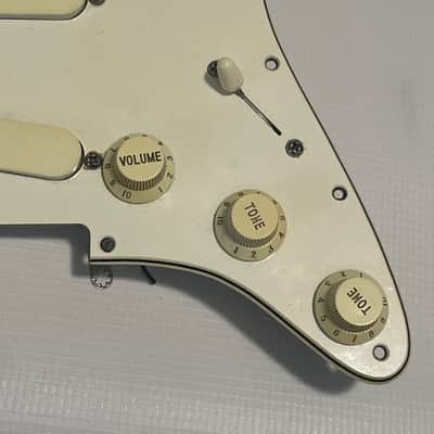 1988 Fender Stratocaster Plus Factory Loaded Pickguard Gold Lace Sensors TBX image 8