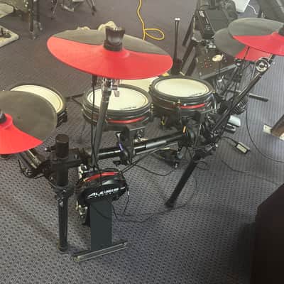 Alesis Command Mesh Electronic Drum Set with Alesis Sample Pad 4 image 2