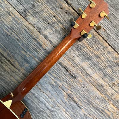 Used Taylor 2009 Custom Grand Auditorium Natural OSHC image 9