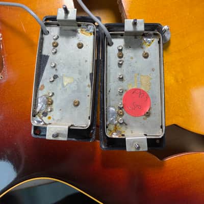 Gibson 1960 ES-330, Sunburst image 13