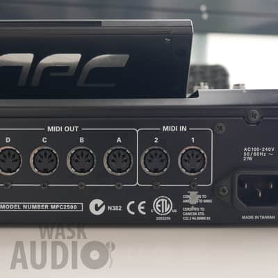 Akai MPC 2500 // Serviced // JJOSXL // 128MB // Black image 12