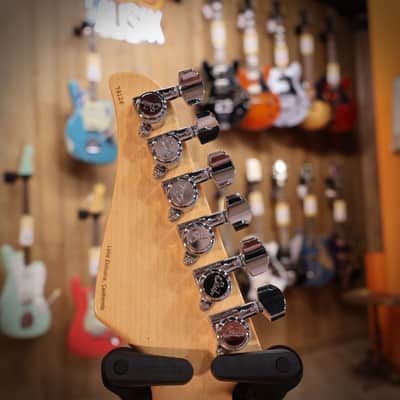 Suhr Classic S 3 Tone Burst RW SSS image 11