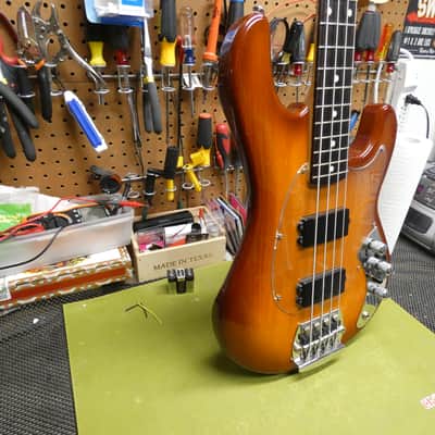 Ernie Ball Music Man Sabre 1988 - Honeyburst - GREAT BASS!! image 5