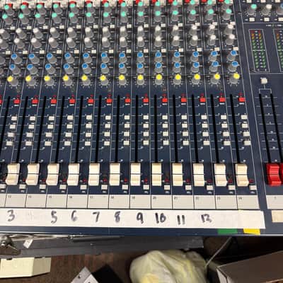 Soundcraft LX7ii 32-Channel Mixer image 3