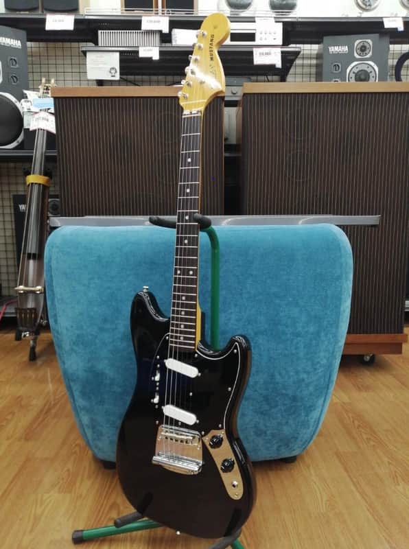Fender MG-69 Mustang Reissue MIJ | Reverb España