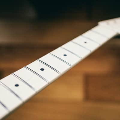 Stratocaster Neck – Maple | Unfinished | 21 Frets | Bone Nut imagen 11