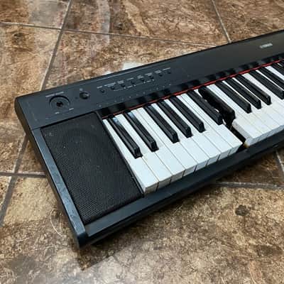 Yamaha Piaggero NP-11 Portable Piano 2010s - Black image 3