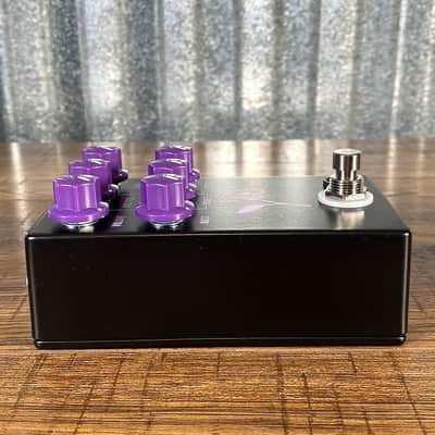 JHS Pedals Violet Lari Basilio Distortion Overdrive Guitar Effect Pedal Black image 6