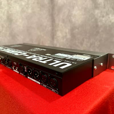 Behringer Ultracurve Pro DEQ2496 24-Bit Mastering Processor 2010s - Standard image 3