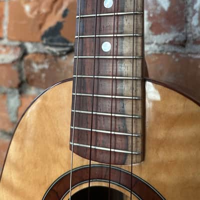 Luis Pilarte Custom Port Orford Cedar/Cocobolo Pineapple Tenor Ukulele with Reunion Blu es Structured Gig Bag 2025 - Gloss image 10