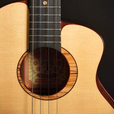 aNueNue UB200 Moon Bird Baritone Ukulele - Natural image 7