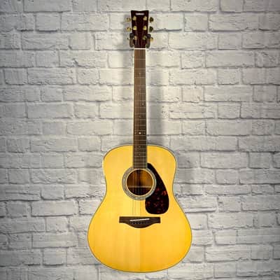 Yamaha LL6M Jumbo Acoustic (used) Spruce top & Mahogany back & sides image 4