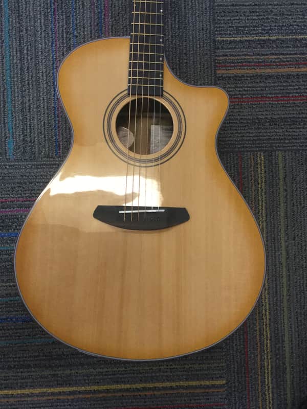 Breedlove Artista Concerto 2020 Natural Shadow image 1