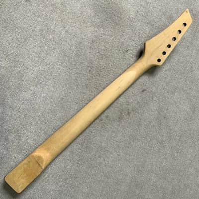 24 Frets Rosewood Fingerboard Electric Guitar Maple Neck image 6