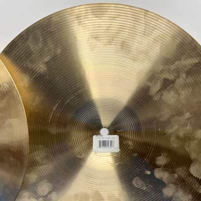 Zildjian 14" A Series New Beat Hi-Hat Cymbals (Pair) 2013 - Present - Traditional - NOS- 916 Grams Top / 1379 Grams Bottom image 9
