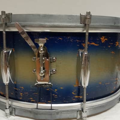 1950s Gretsch X4102 ‘Renown’ 14″ x 6.5″ Snare Drum in Blue/Silver Duco - 3 ply image 6
