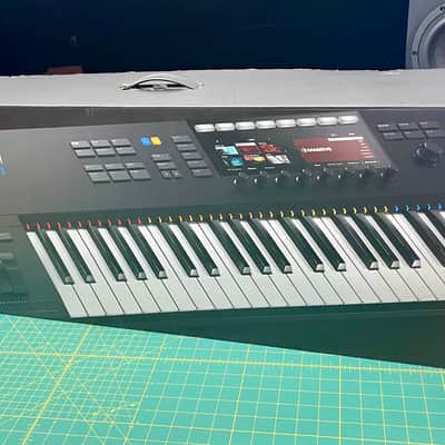 Native Instruments Komplete Kontrol S61 Mk2 2010s - Black image 15