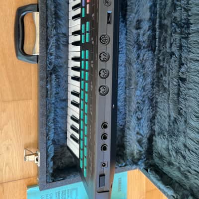 Yamaha DX100 4-Operator FM Synthesizer (1985) - Excellent Condition with Flight Case, Original Manual & Power Supply image 2