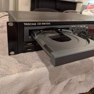 TASCAM CD-RW700 2000 - Black image 3