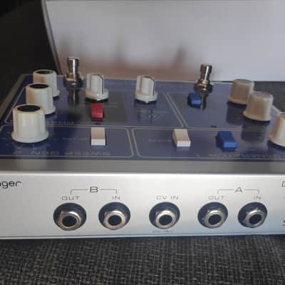 Immagine Behringer Dual-Phase 2022 - Blue / White - 4