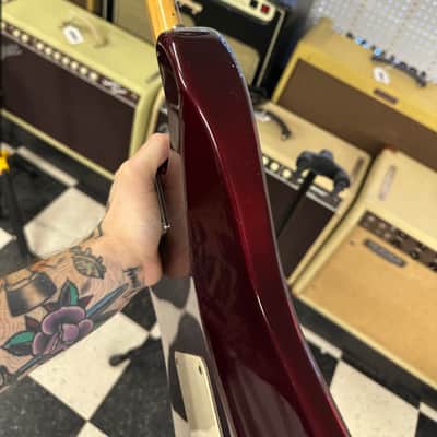 Fender MIM Standard Stratocaster with Maple Fretboard 2001 Midnight Wine image 13