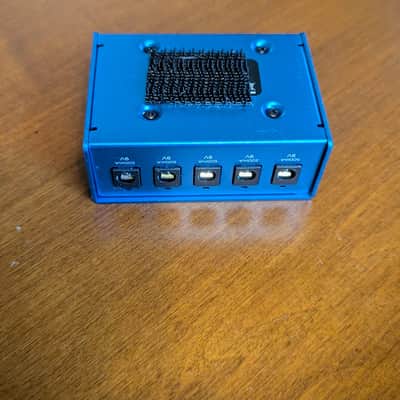 Strymon Ojai 5-Output Compact High Current DC Power Supply 2016 - Present - Blue image 5