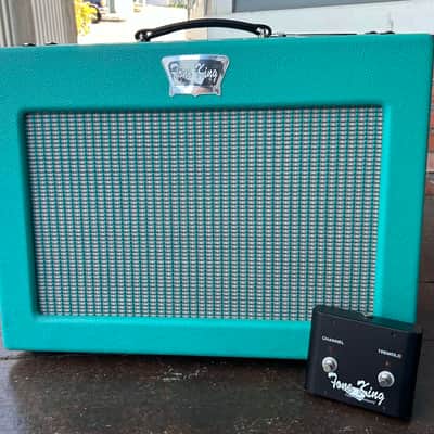 Tone King Sky King 2-Channel 35-Watt 1x12" Guitar Combo 2018 - Present - Turquoise image 2