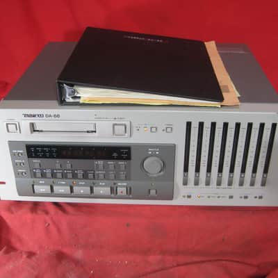 Tascam DA-88 8 Channel DAT Professional multitrack Recorder Rack Mounted image 1