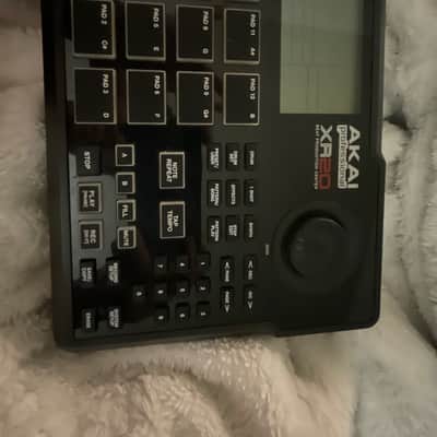Akai Xr20 Late 90s or early 2000s beat producer
