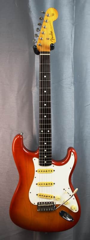ギター Fender J ST62 Type Stratocaster nitro FENDER Stratocaster ST-62' 