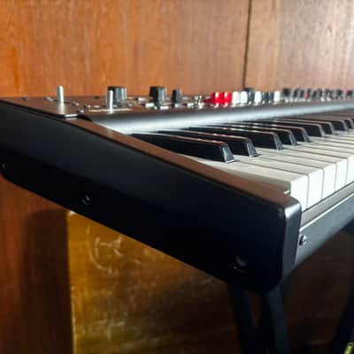 Yamaha YC61 61-Key Compact Stage Keyboard w/ box image 5