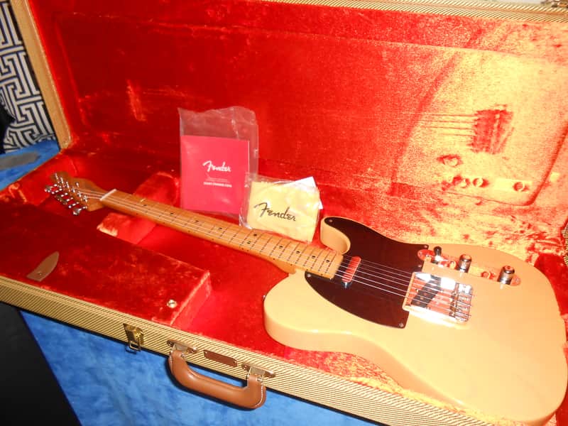 Fender Vintera Nocaster Telecaster 50's Butterscotch with upgrades and G&G tweed case