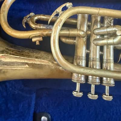King Marching Mellophone, with mouthpiece and case. USA image 3