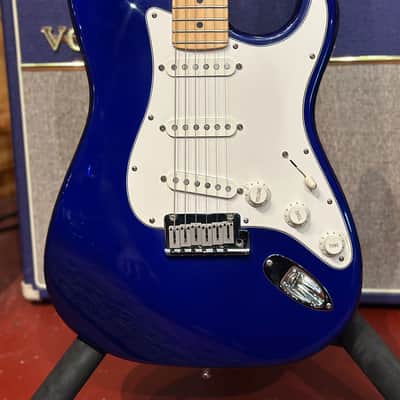 Fender American Standard Stratocaster with Maple Fretboard - 1993 - Midnight Blue image 2