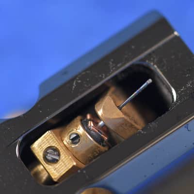 PhaseTech P-3G MC Stereo Cartridge W/ CS-1 Headshell In Excellent Condition image 4