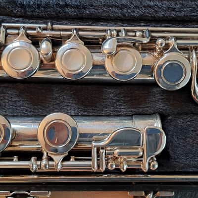 Armstrong 104 Student Model Flute with C Foot, Offset G - Silver-Plated image 3
