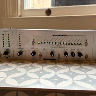 Focusrite Platinum Penta Preset Stereo Compressor with Mic Pre