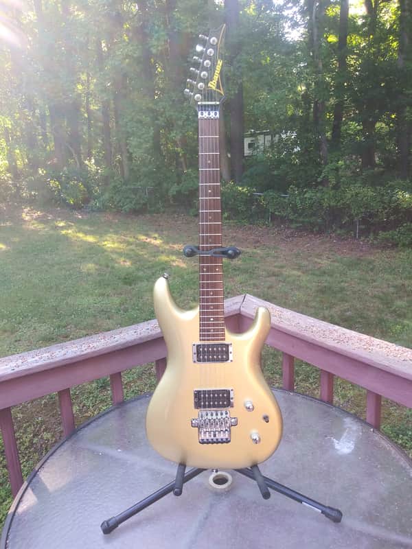 Ibanez JS2000-CG Joe Satriani Signature 2002 - 2004 - Champagne Gold image 1