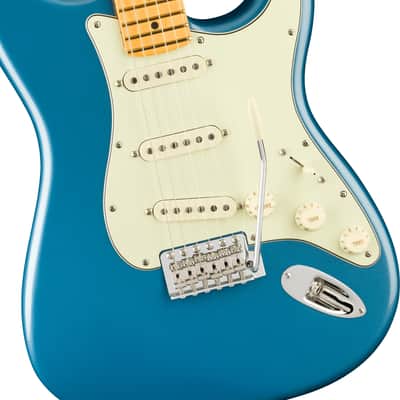 FENDER - American Professional Classic Stratocaster  Maple Fingerboard  Faded Lake Placid Blue - 0114942379 image 3
