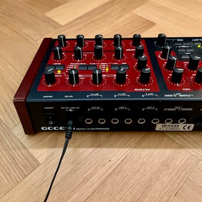 Access Virus B Desktop Digital Synthesizer 1999 - 2002 - Black / Red image 6