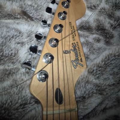 Fender Strat 2006 - Gloss sun burst image 2