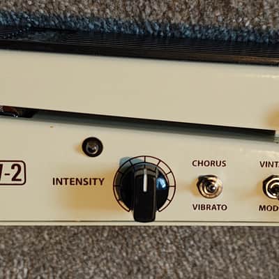 Fulltone Mini Deja Vibe MDV-2 2010 - White image 4
