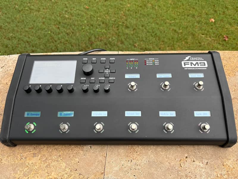 Fractal Audio FM9 Amp Modeler / FX Processor 2021 - 2023 - Black