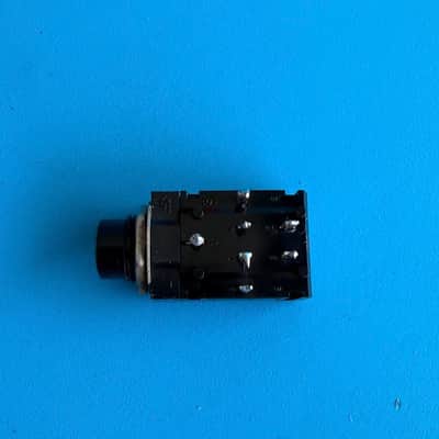 Marshall G15RCD Guitar Amplifier Replacement Part: Stereo TRS 1/4" Jack Socket image 3