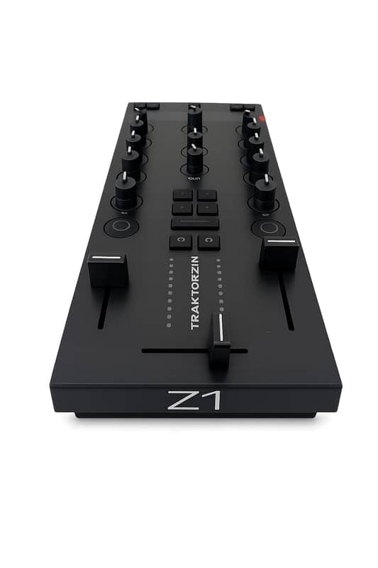 NI Traktor Kontrol Z1 Hardcase MK2 2024s - Black image 1