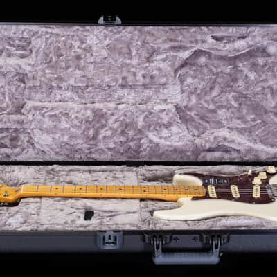 Fender American Professional II Stratocaster Maple Fingerboard Olympic White (732) image 7