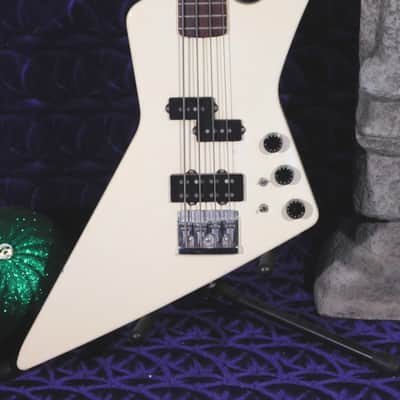 Kramer Focus 8000 4-String Bass Very Rare Made In Japan Vintage 1983! image 2
