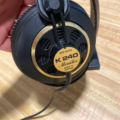 AKG K240 600 ohm - Black and gold image 1