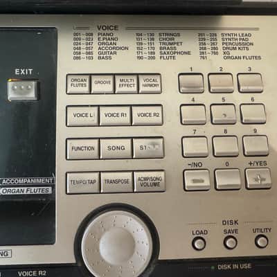 Yamaha PSR-740 Arranger Workstation Keyboard image 8